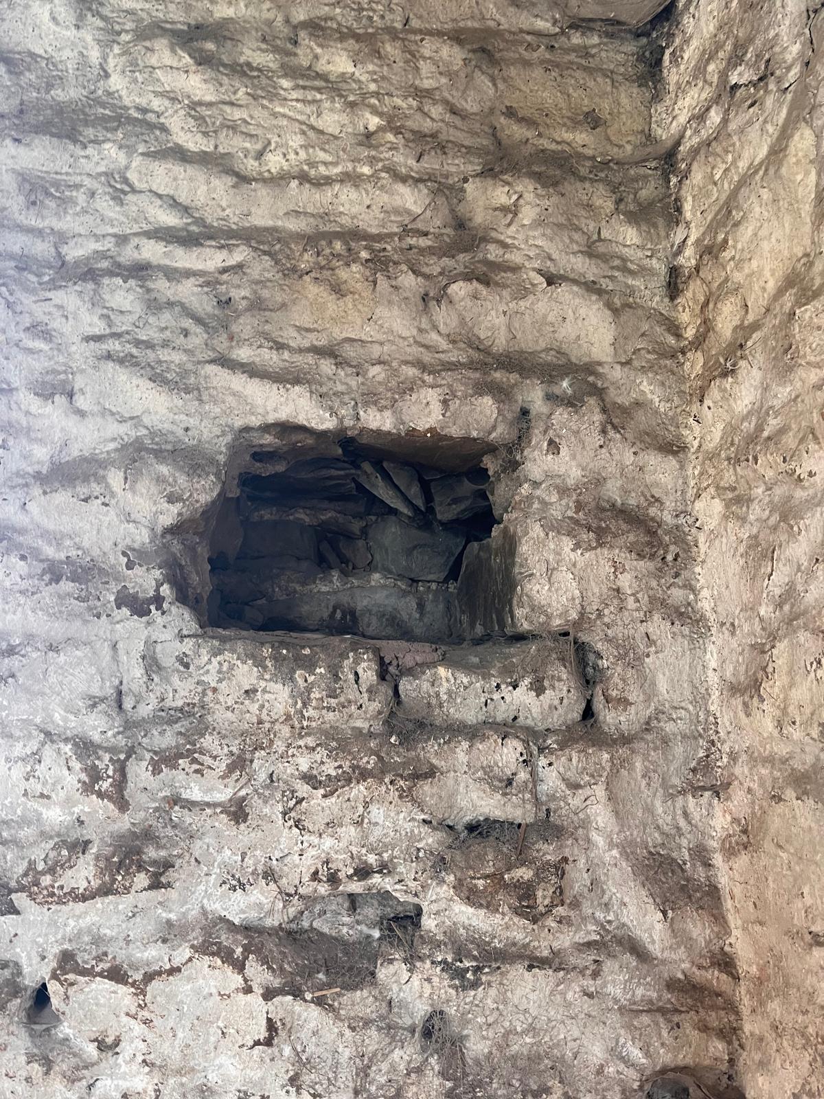 alcove in the walls 